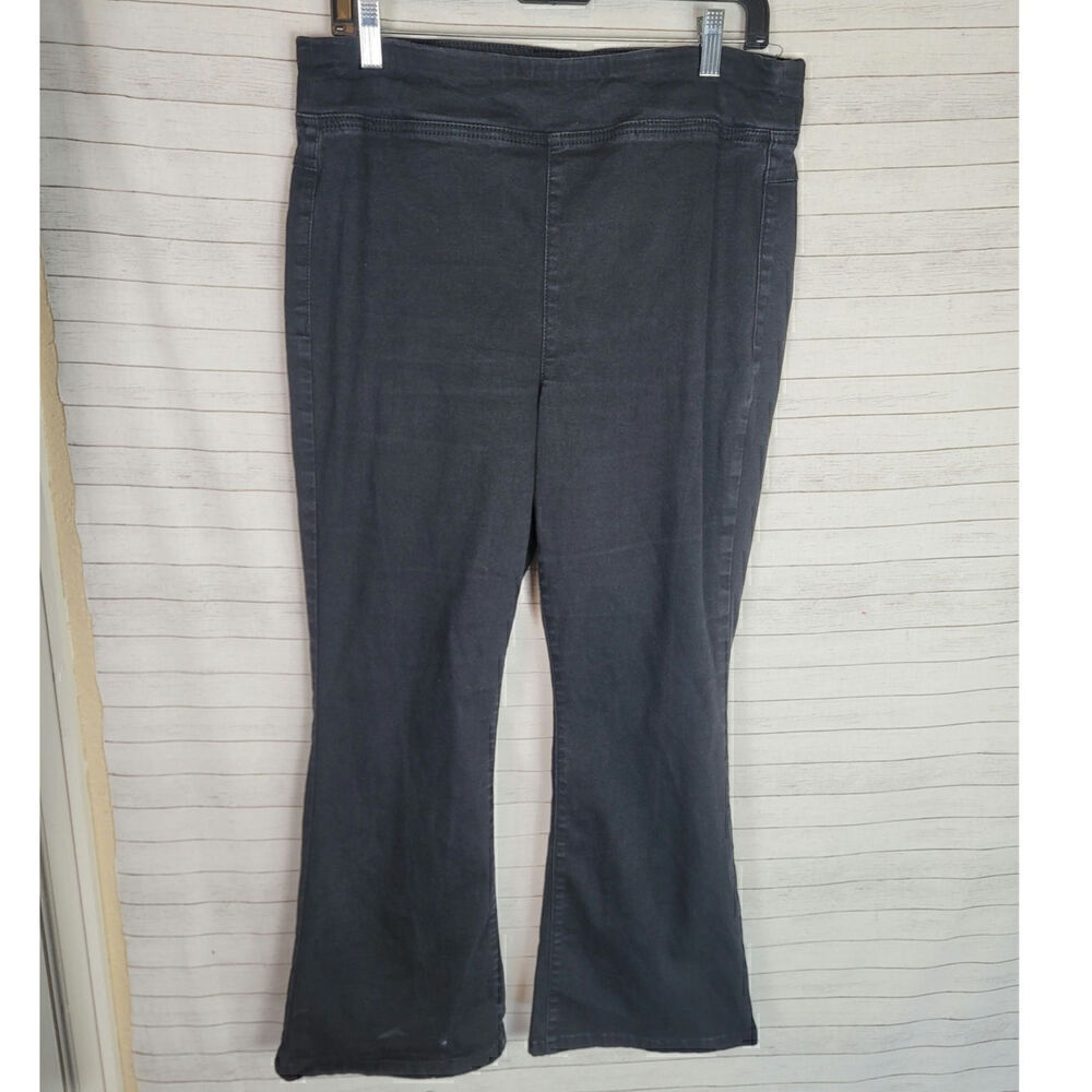 WE THE FREE PULL ON STRAIGHT LEG BLACK RINSE JEANS, SZ LARGE